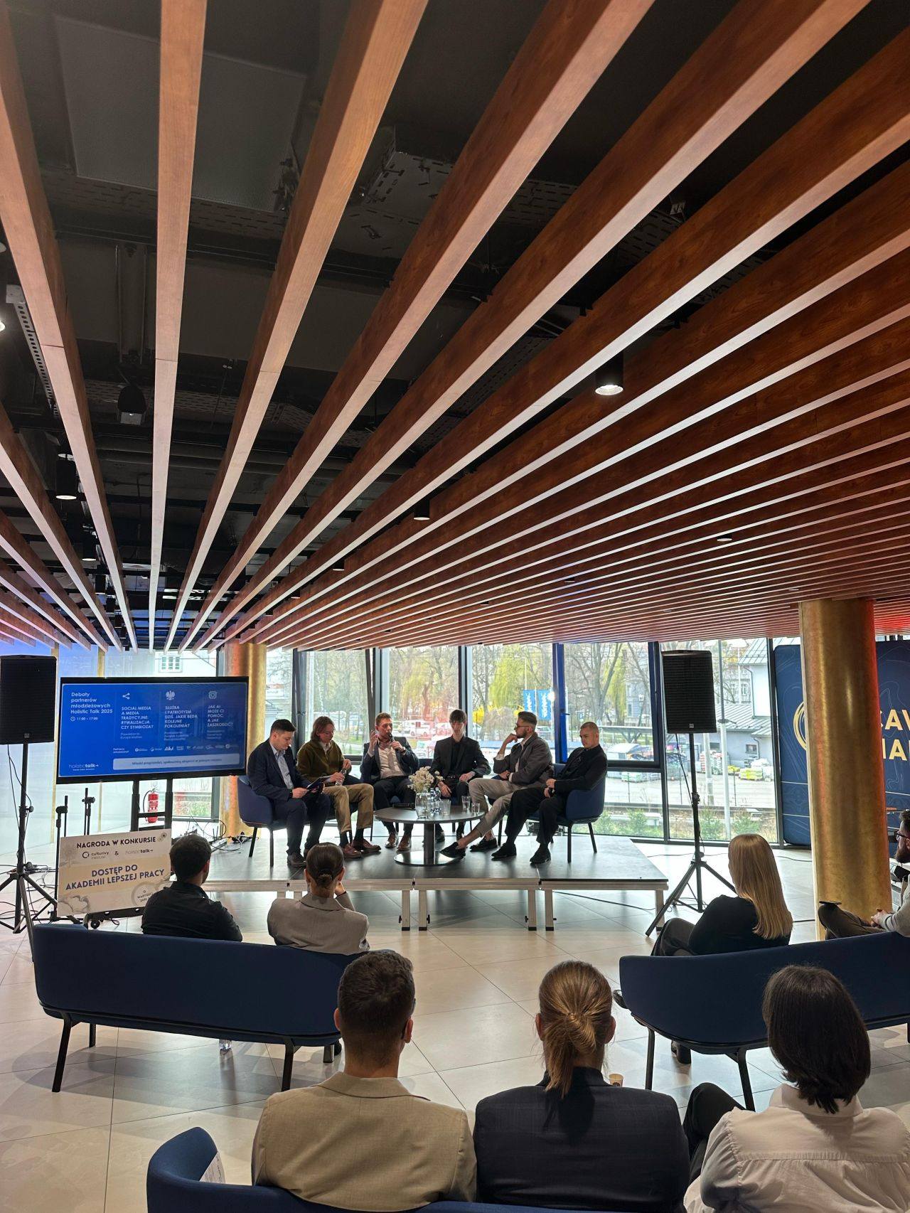 Holistic Talk 2025 photo 1